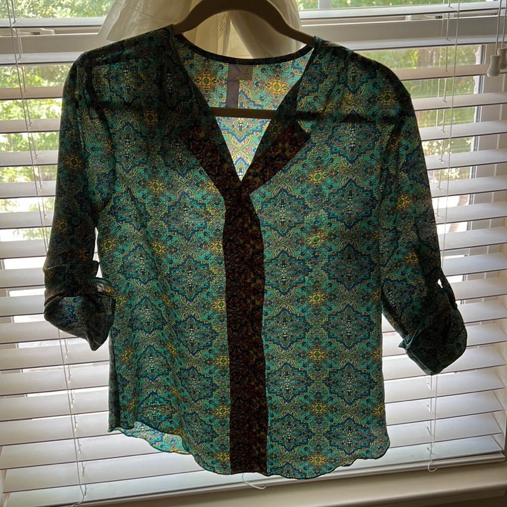 Alya sheer lightweight green/blue paisley BOHO  top size small